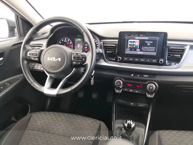 Kia Rio usata a Como (14)