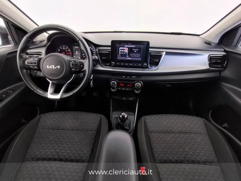 Kia Rio usata a Como (4)
