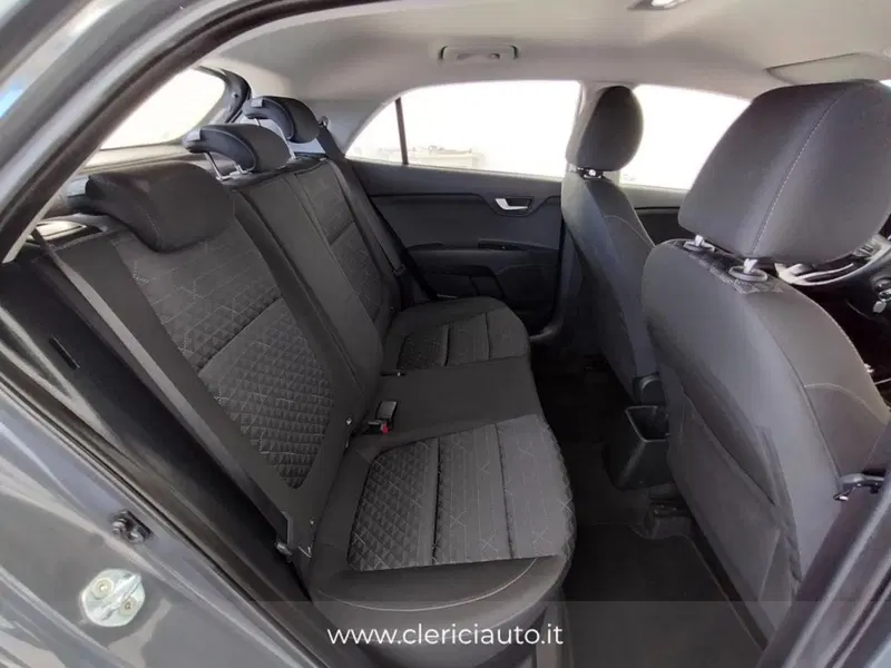 Kia Rio usata a Como (5)