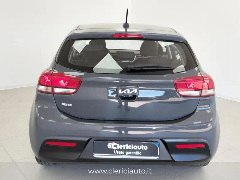 Kia Rio usata a Como (7)