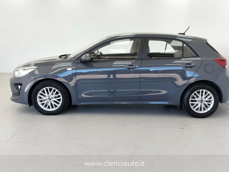 Kia Rio usata a Como (8)
