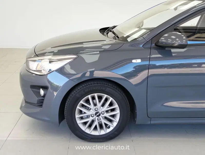 Kia Rio usata a Como (9)