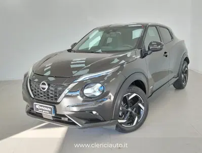 Nissan Juke 1.6 hev N-Connecta del 2023 usata a Lurate Caccivio