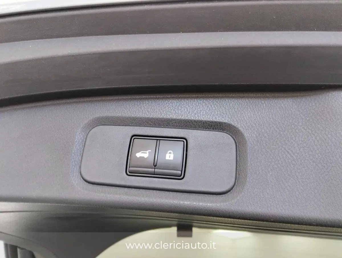 Nissan Qashqai usata a Como (16)