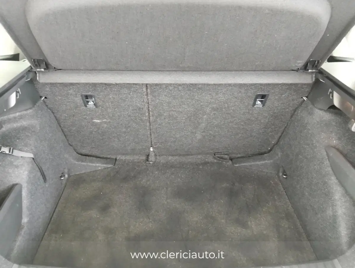 Skoda Kamiq usata a Como (14)