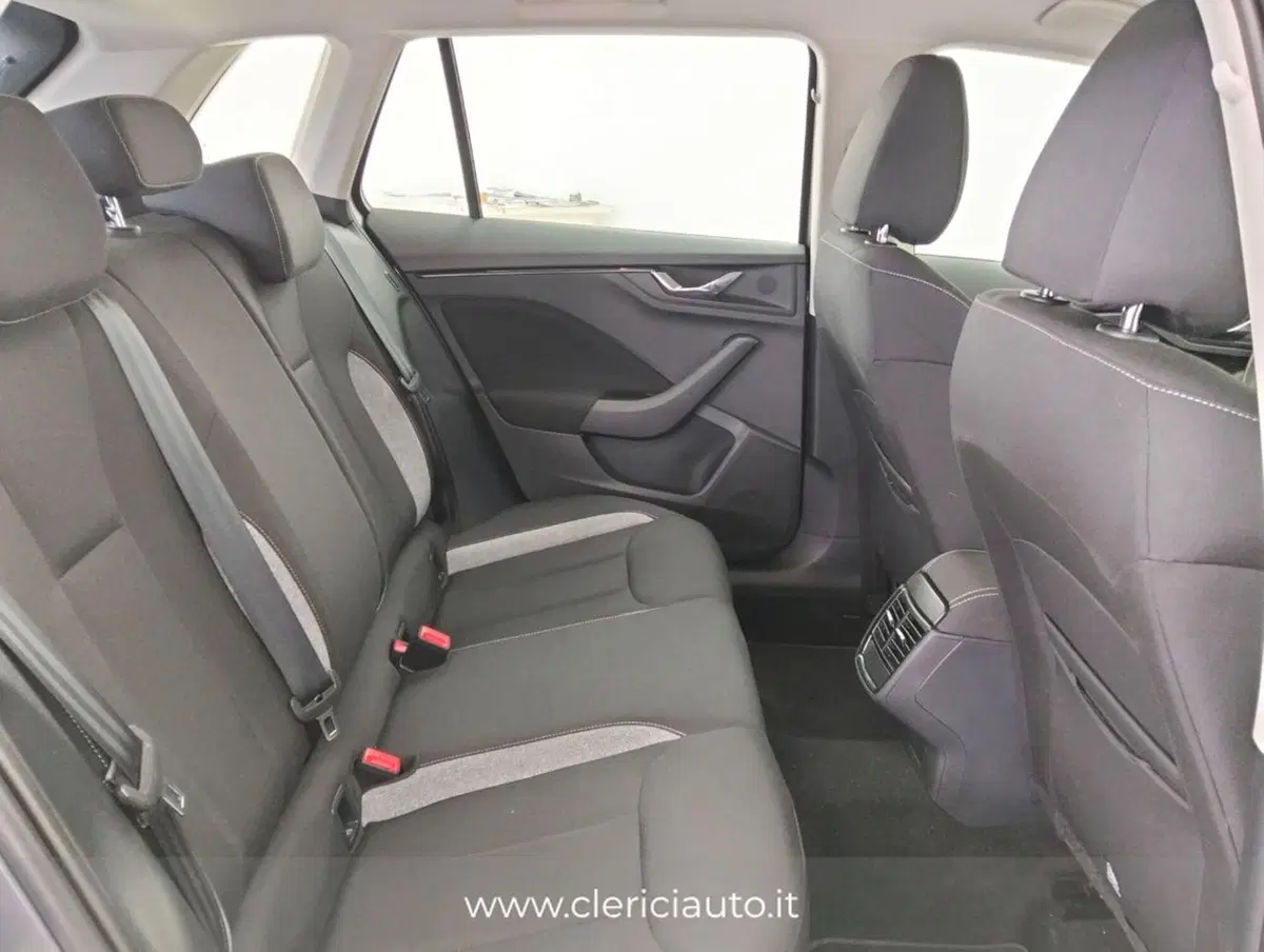 Skoda Kamiq usata a Como (5)