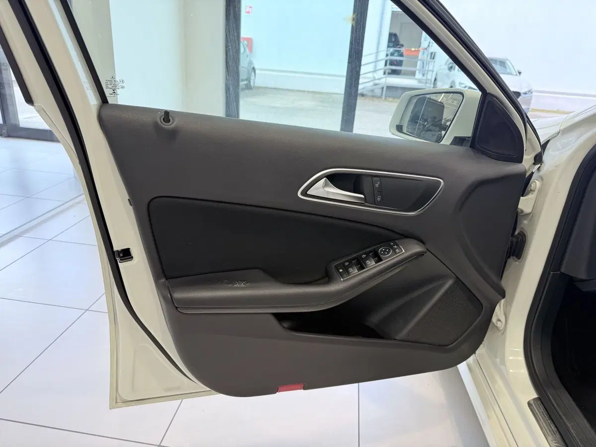 Mercedes-Benz Classe A usata a Latina (18)