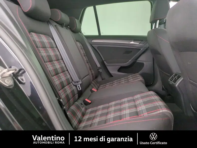 Volkswagen Golf usata a Roma (12)
