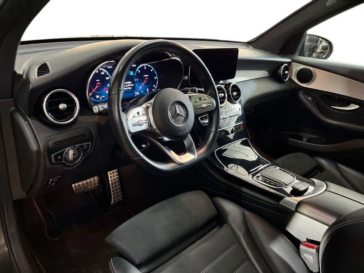 Mercedes-Benz GLC SUV usata a Bari (10)