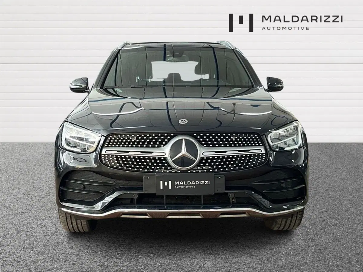 Mercedes-Benz GLC SUV usata a Bari (2)