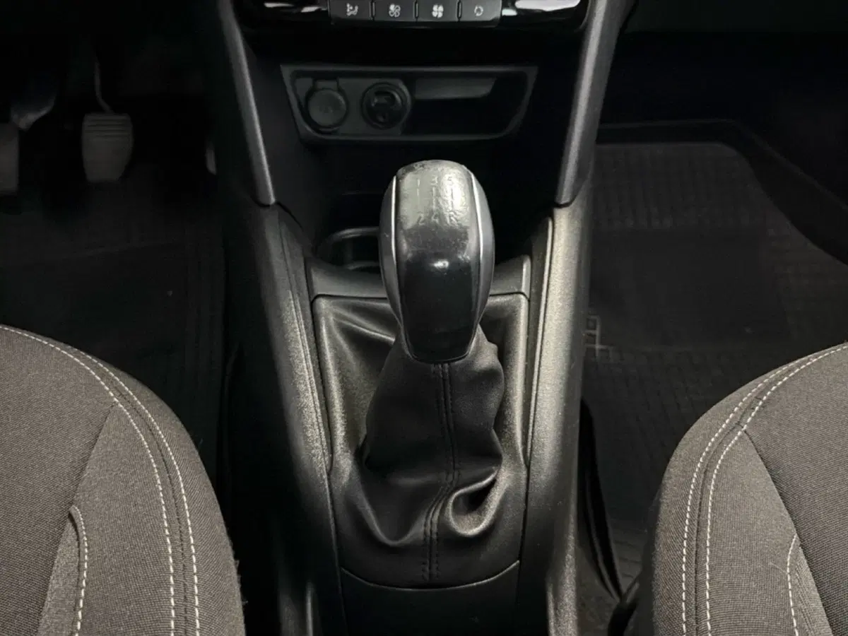Peugeot 208 usata a Pisa (10)
