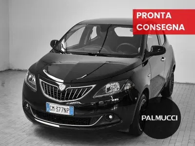Lancia Ypsilon 1.0 FireFly 5 porte S&amp;S Hybrid Gold Plus del 2022 usata a Prato
