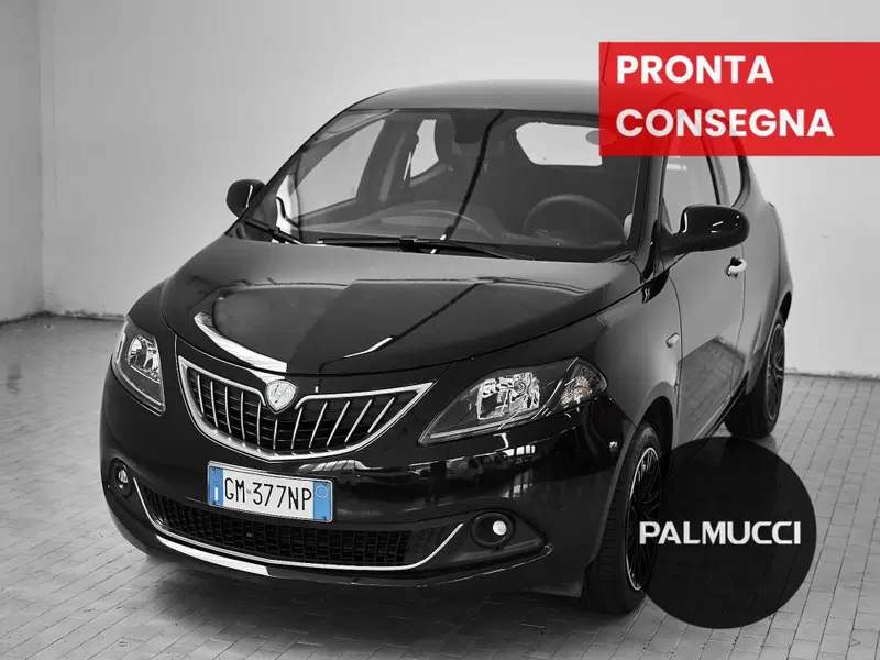 Lancia Ypsilon usata a Prato