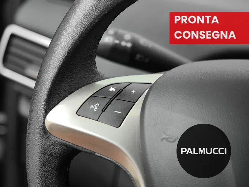 Lancia Ypsilon usata a Prato (15)
