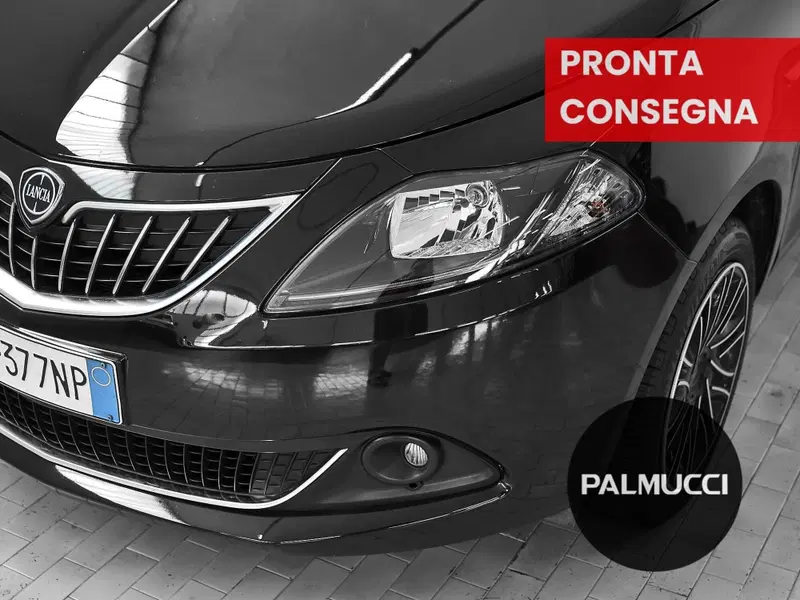 Lancia Ypsilon usata a Prato (8)