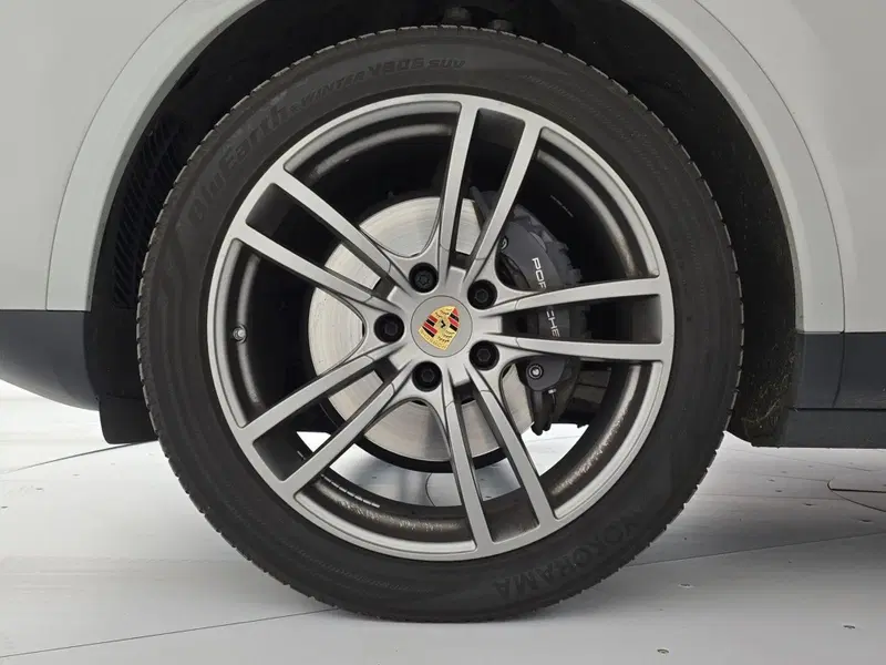 Porsche Cayenne usata a Cuneo (7)