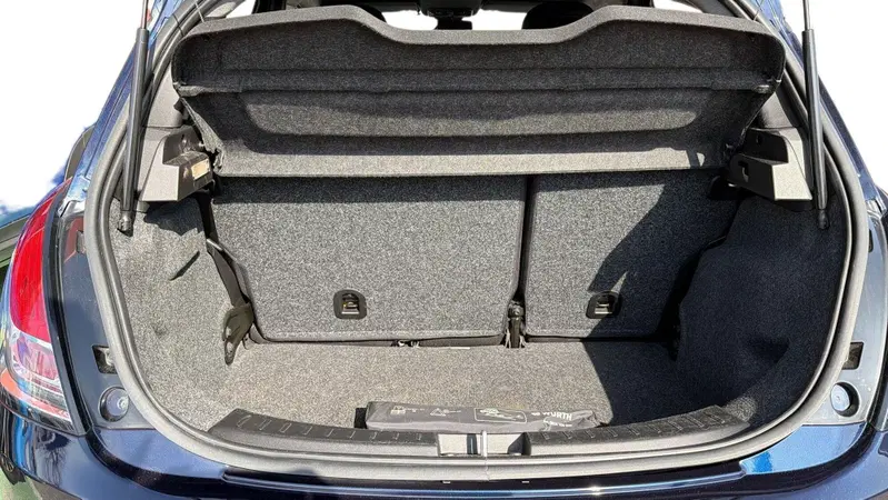 Lancia Ypsilon usata a Treviso (9)