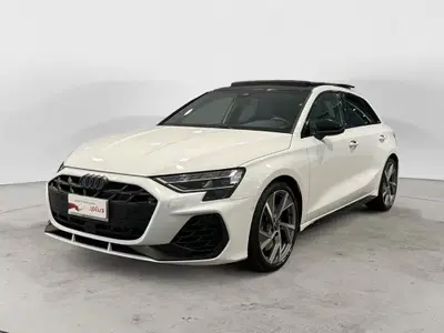 Audi S3 Sportback 2.0 tfsi Sport Attitude quattro s-tronic del 2024 usata a Nola