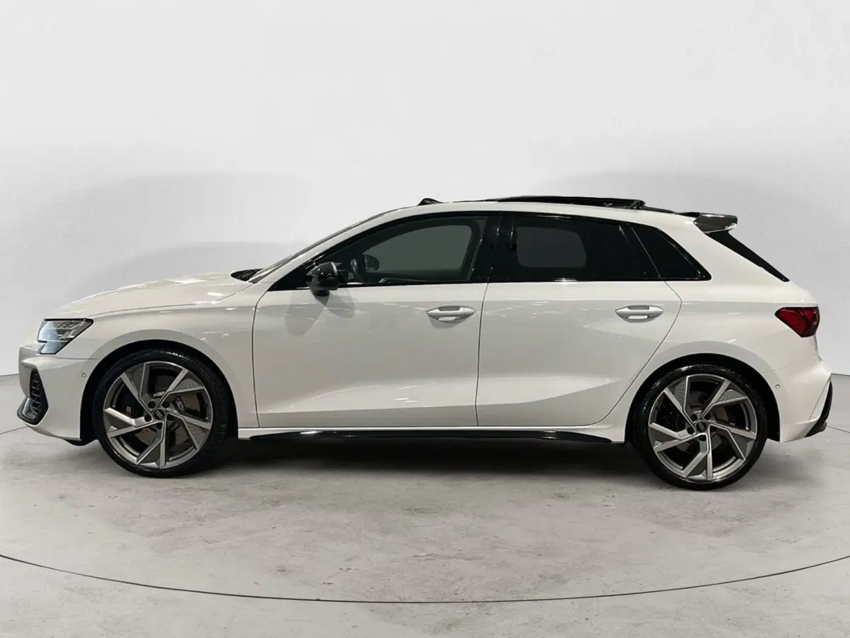 Audi S3 Sportback usata a Napoli (4)