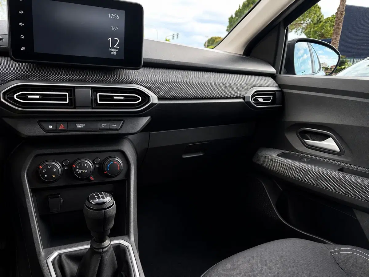 Dacia Sandero Streetway usata a Rimini (7)