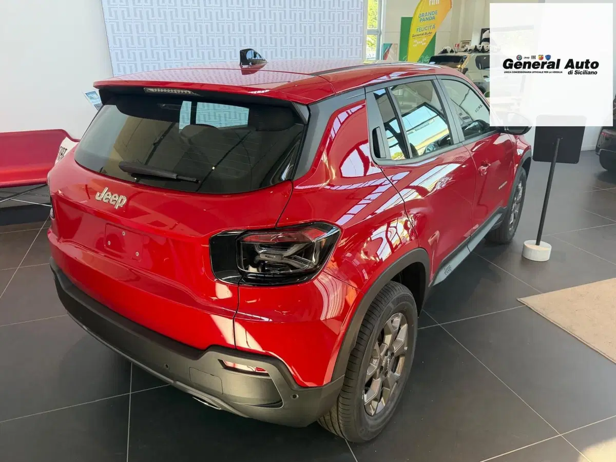 Jeep Avenger nuova a Lucca (7)