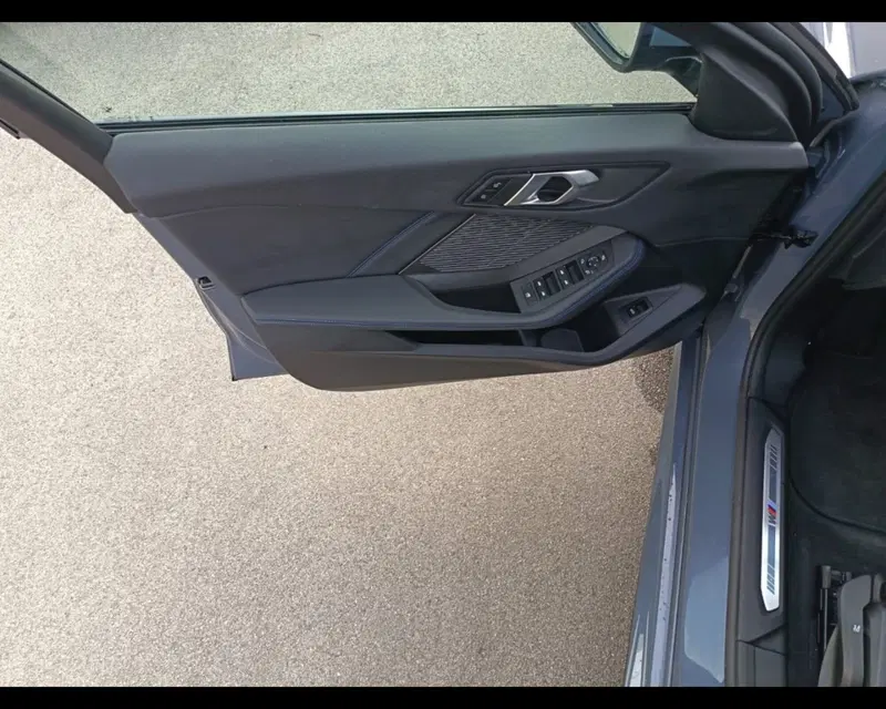 BMW Serie 1 usata a Napoli (13)