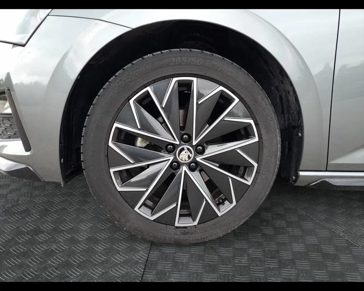 Skoda Scala usata a Bologna (14)