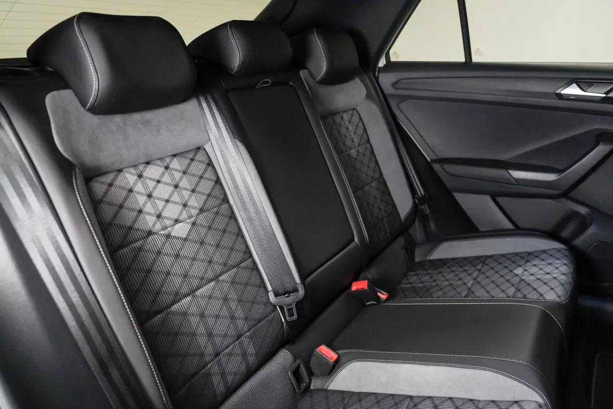 Volkswagen T-Roc usata a Varese (14)