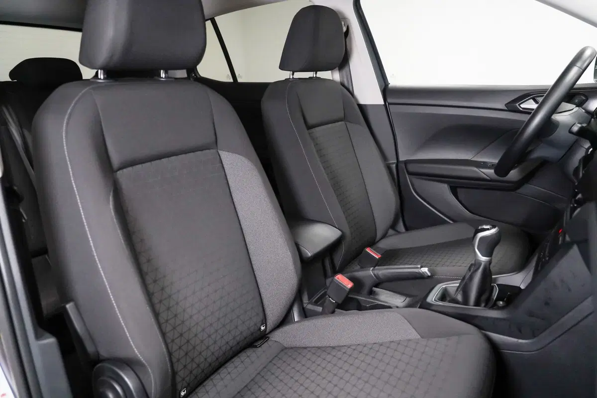 Volkswagen T-Cross usata a Varese (12)
