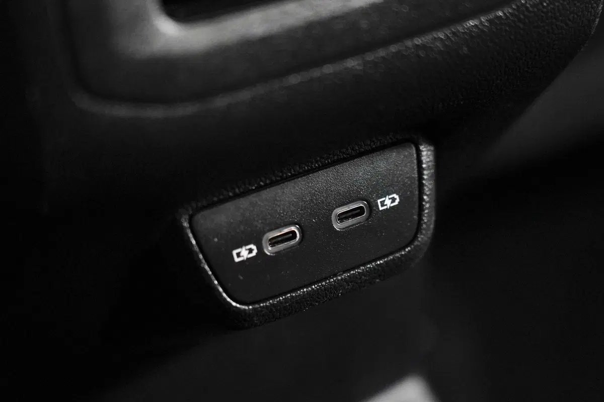 Volkswagen T-Cross usata a Varese (19)