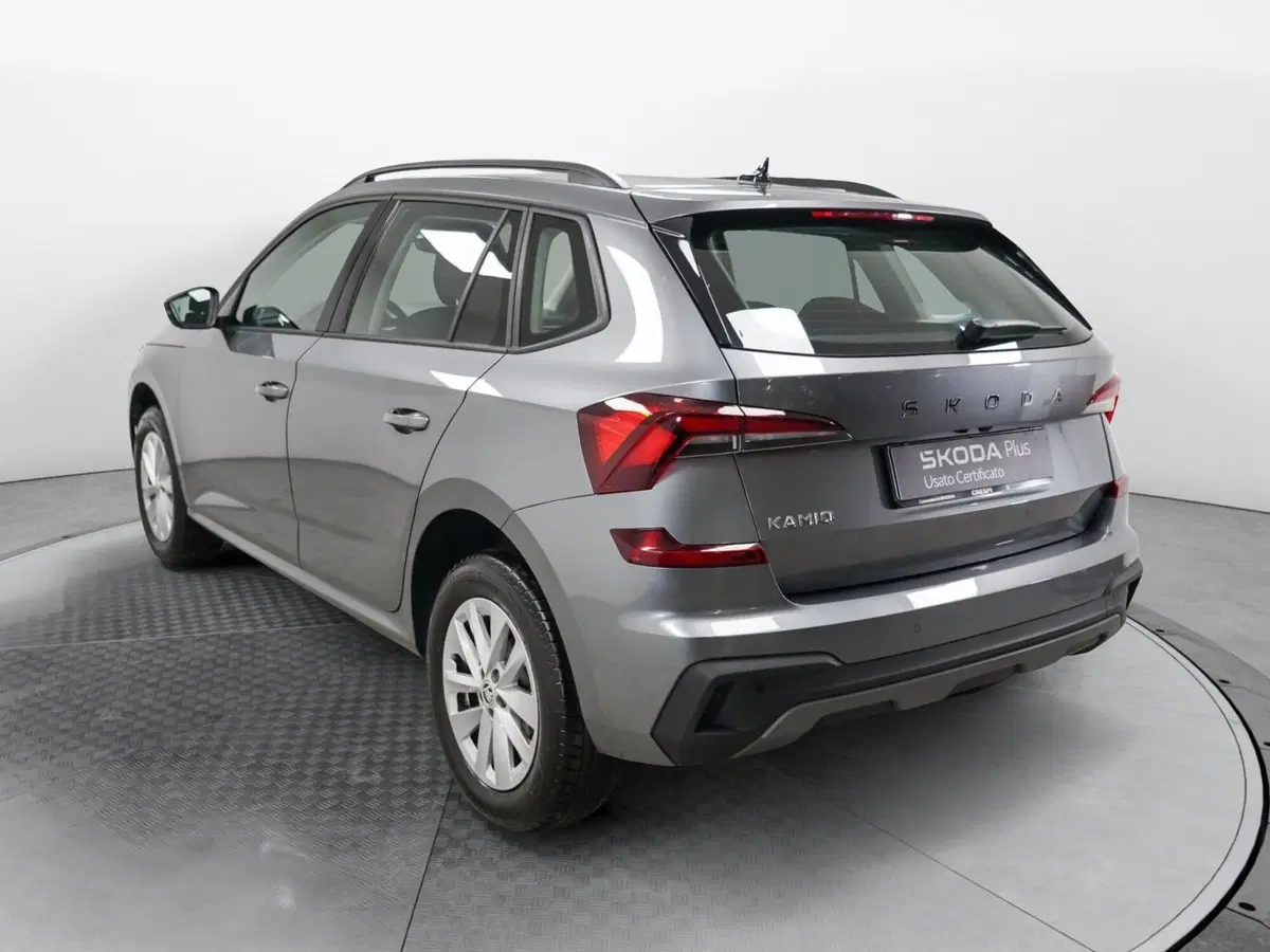 Skoda Kamiq usata a Varese (4)