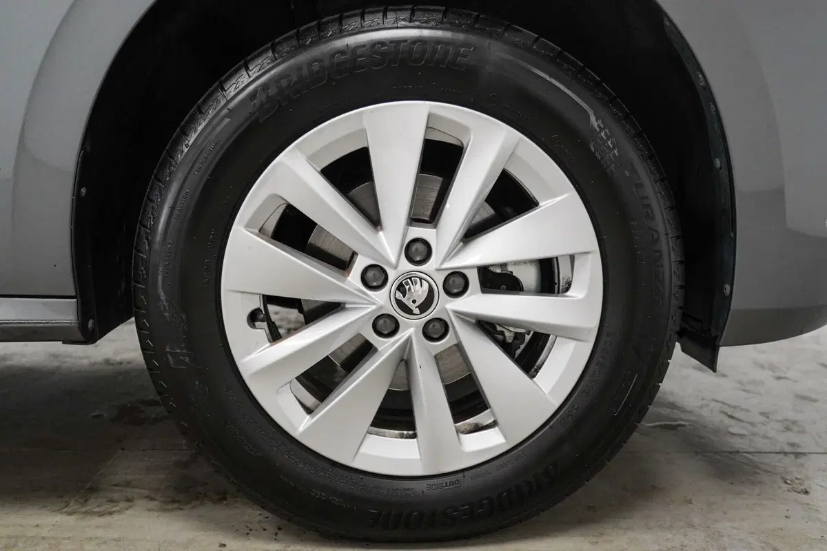 Skoda Kamiq usata a Varese (7)