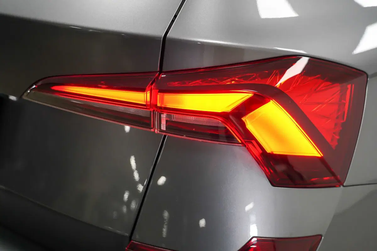 Skoda Kamiq usata a Varese (9)