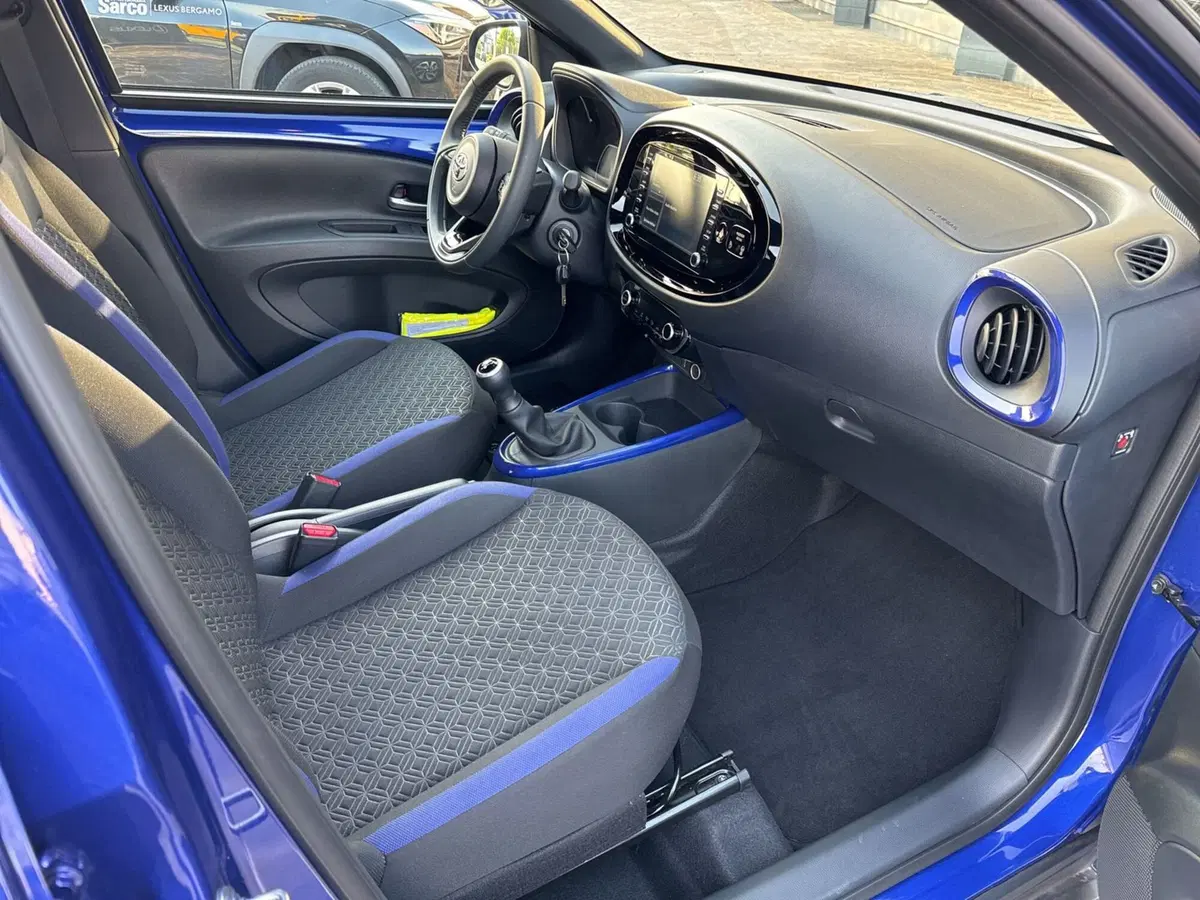 Toyota Aygo X usata a Bergamo (17)