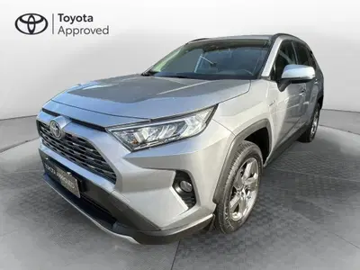Toyota Rav4 vvt-ie h Style 2wd 218cv e-cvt del 2022 usata a Curno