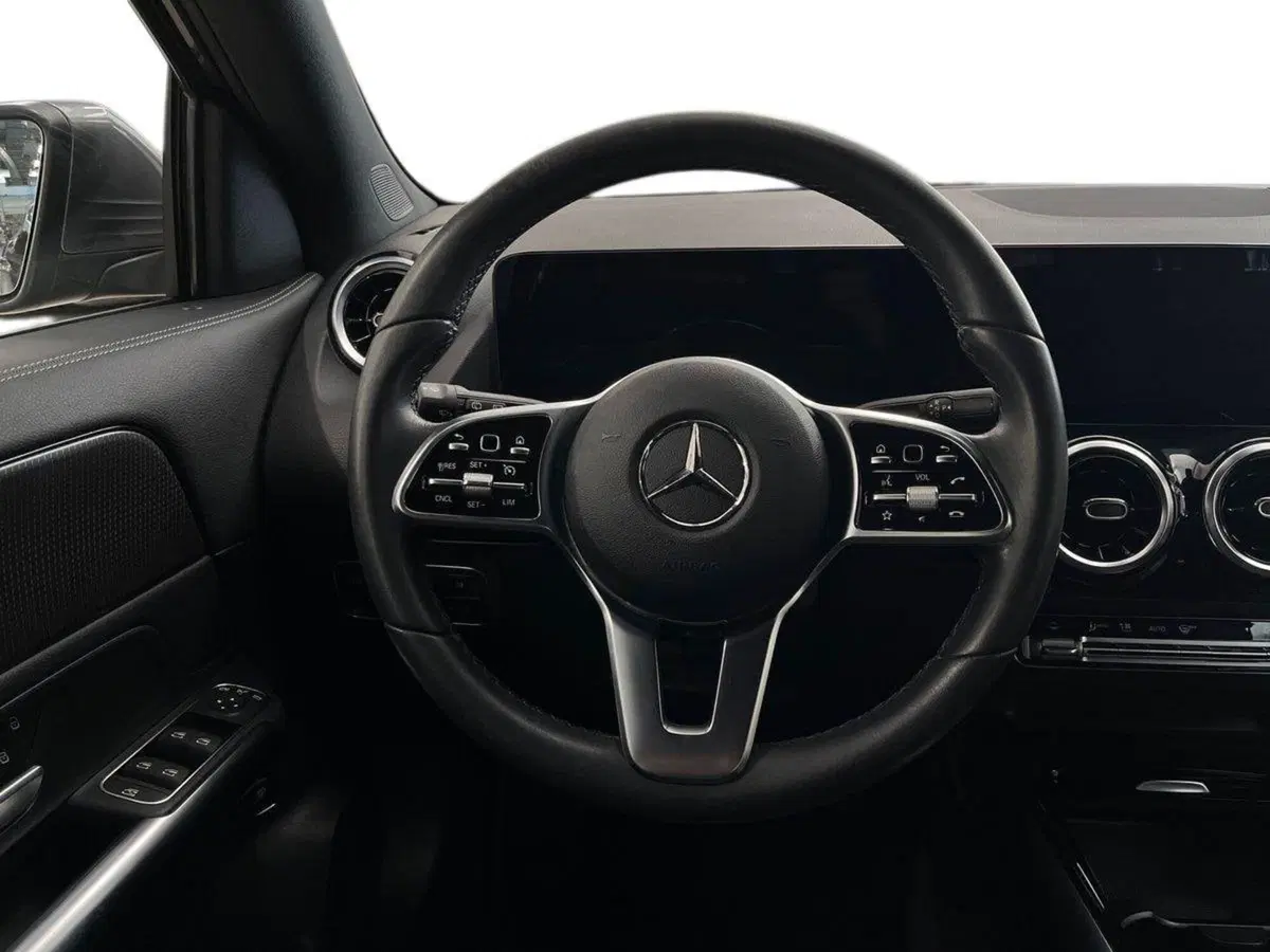 Mercedes-Benz GLA SUV usata a Firenze (11)