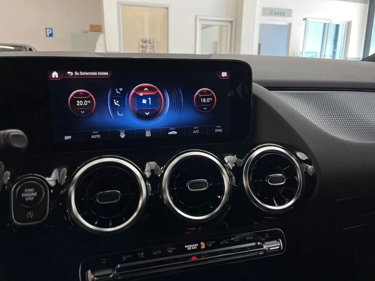 Mercedes-Benz GLA SUV usata a Firenze (12)