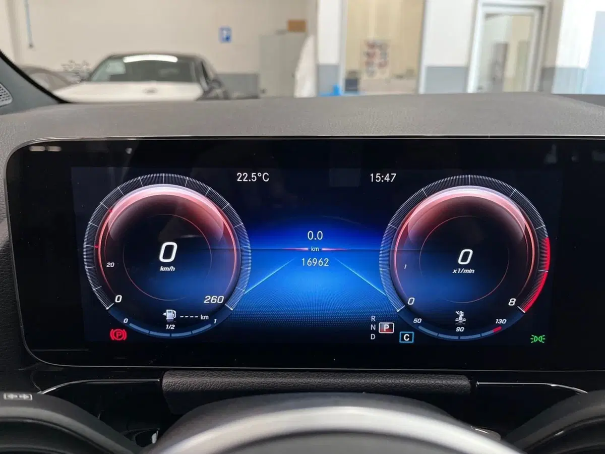 Mercedes-Benz GLA SUV usata a Firenze (13)