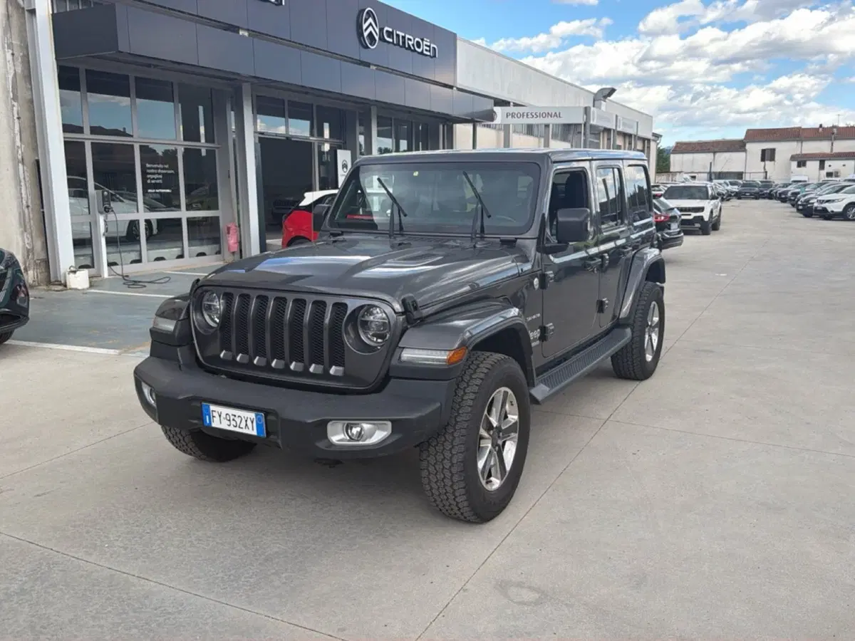 Jeep Wrangler Unlimited usata a Frosinone