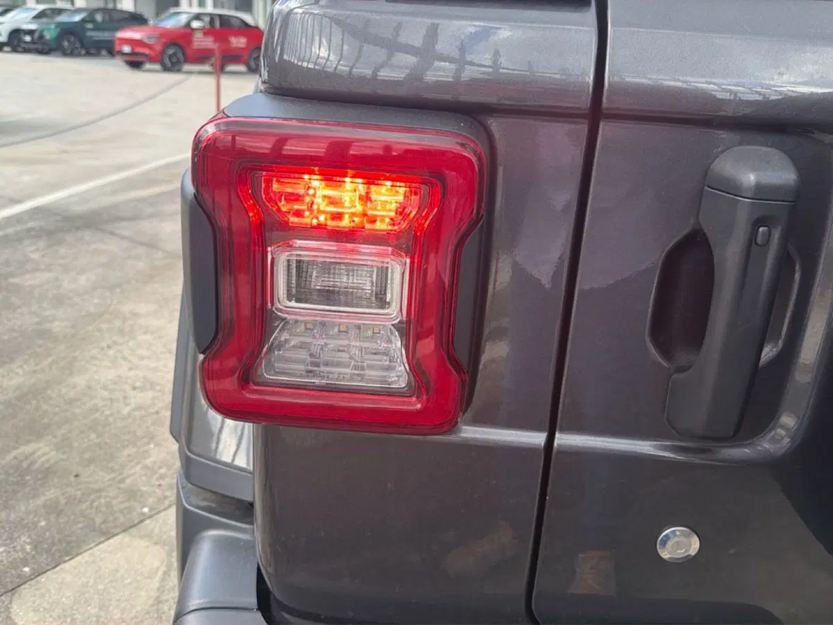 Jeep Wrangler Unlimited usata a Frosinone (10)