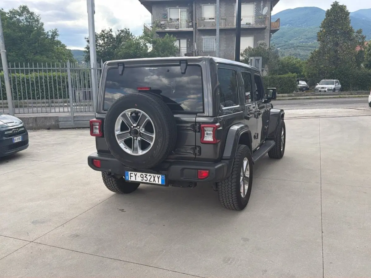 Jeep Wrangler Unlimited usata a Frosinone (3)