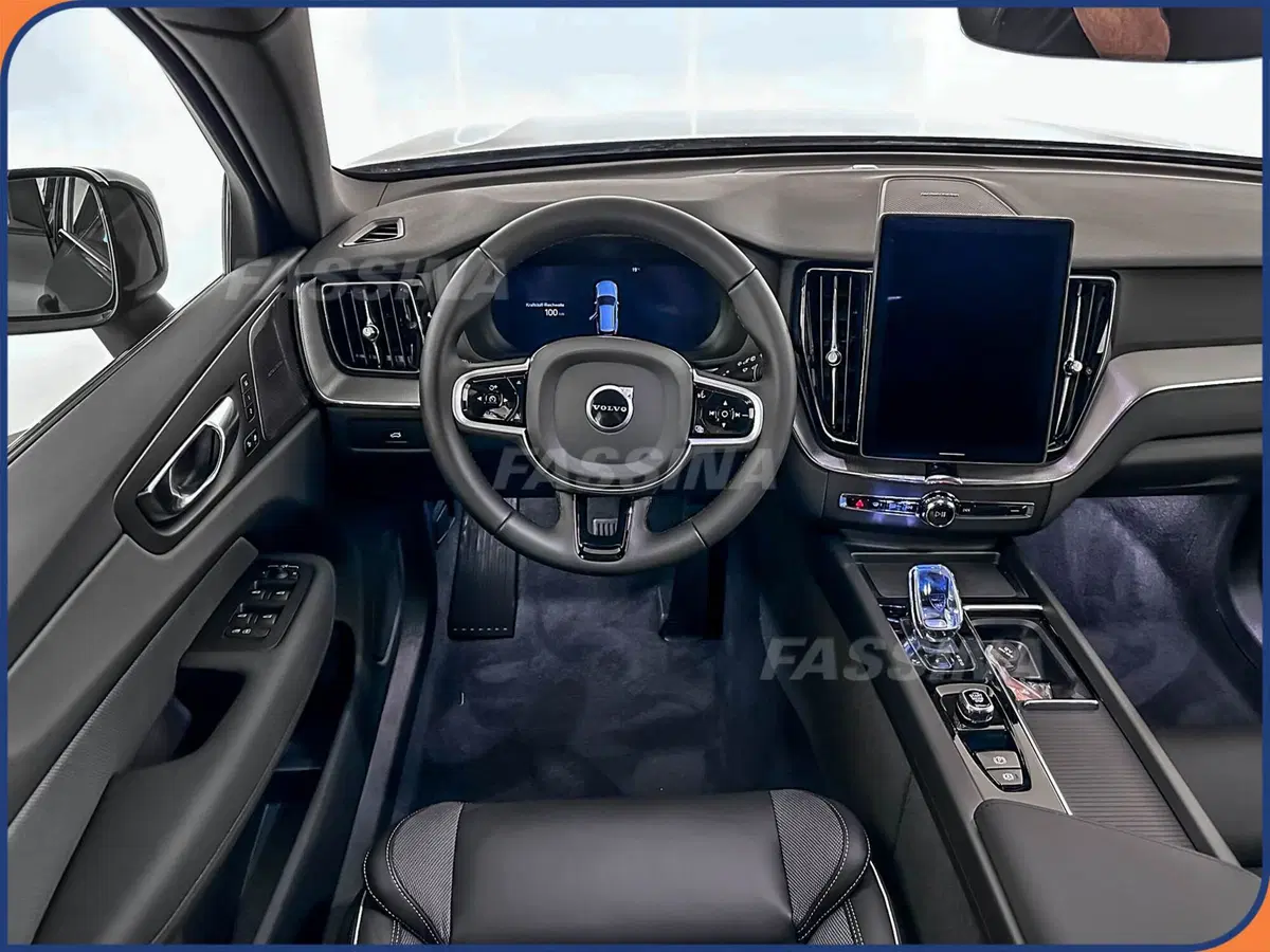 Volvo XC60 nuova a Milano (10)