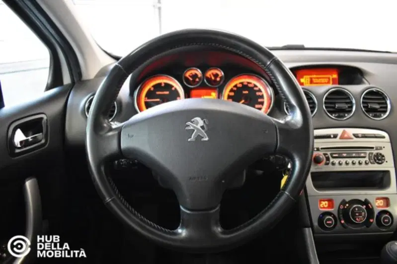 Peugeot 308 usata a Perugia (9)