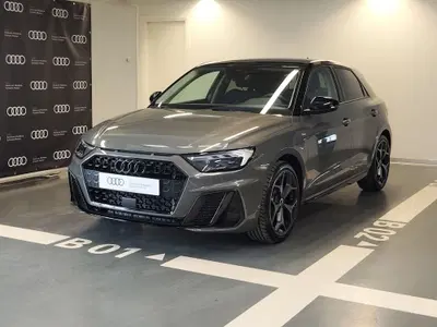Audi A1 Sportback 30 TFSI S tronic Identity Black nuova a Modena