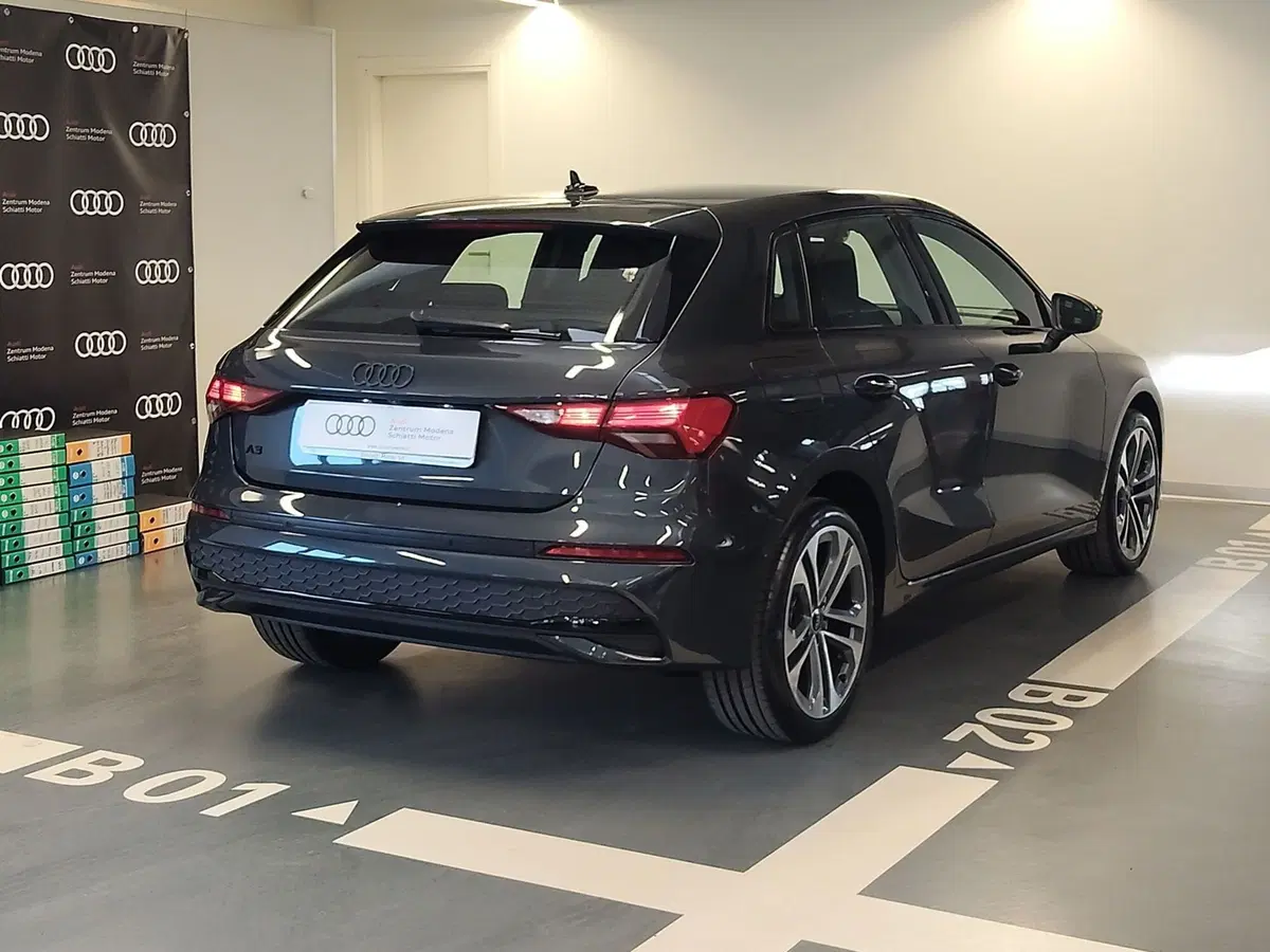 Audi A3 Sportback nuova a Modena (4)