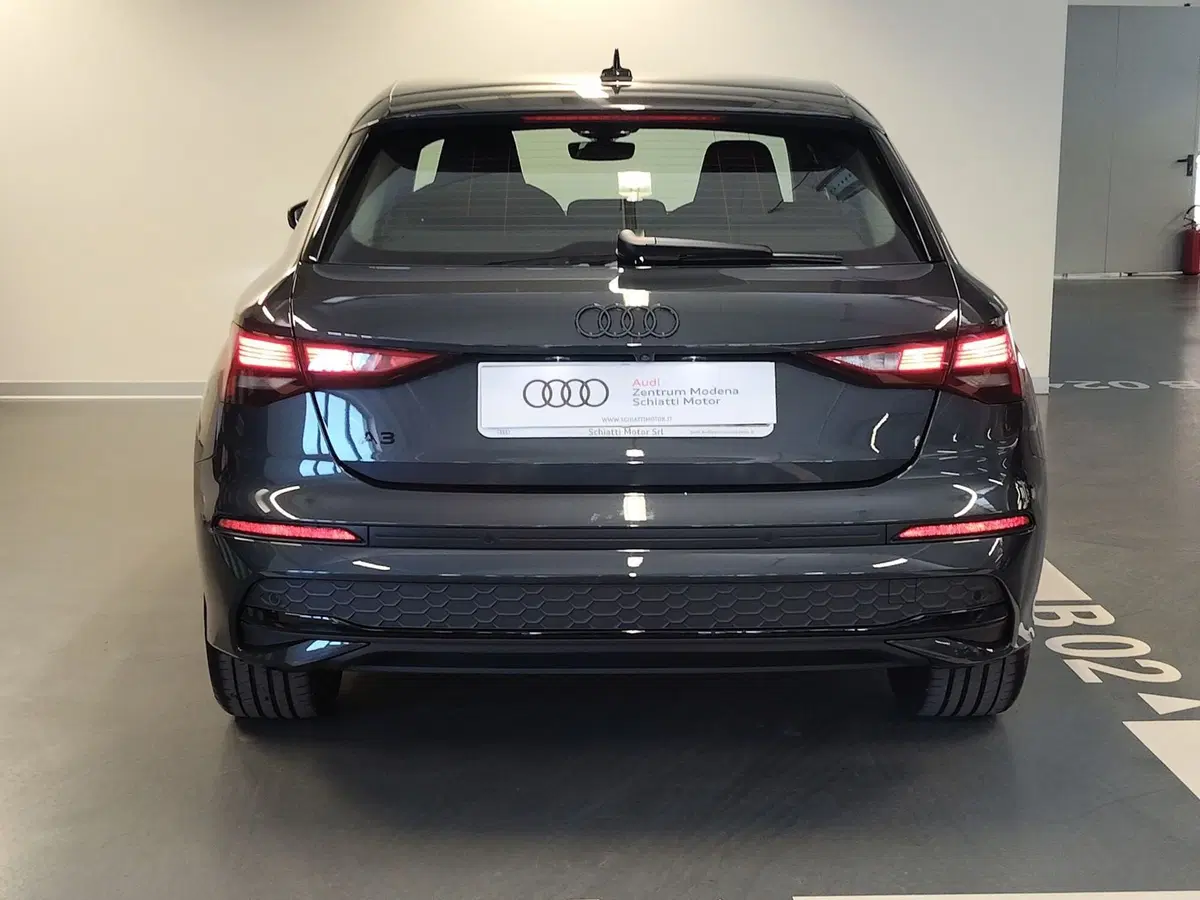 Audi A3 Sportback nuova a Modena (5)
