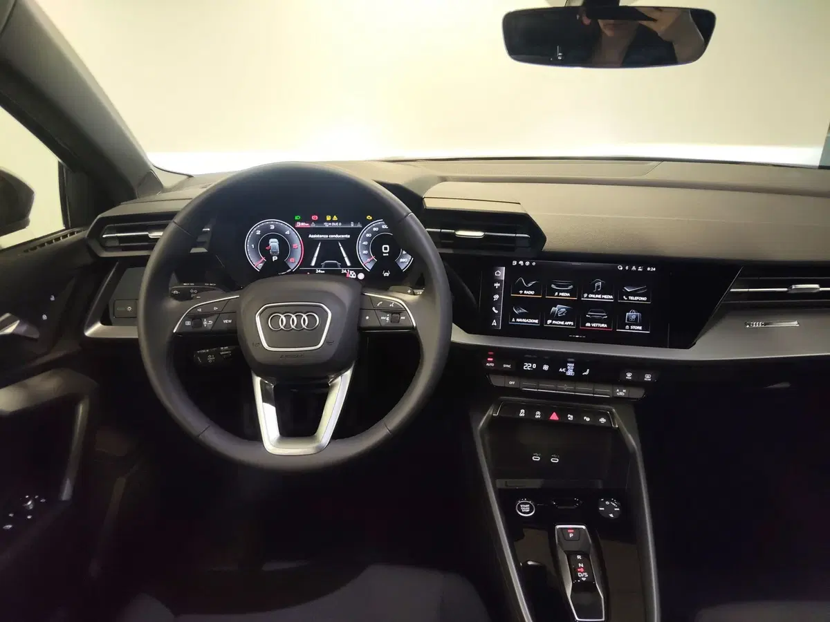 Audi A3 allstreet nuova a Modena (7)