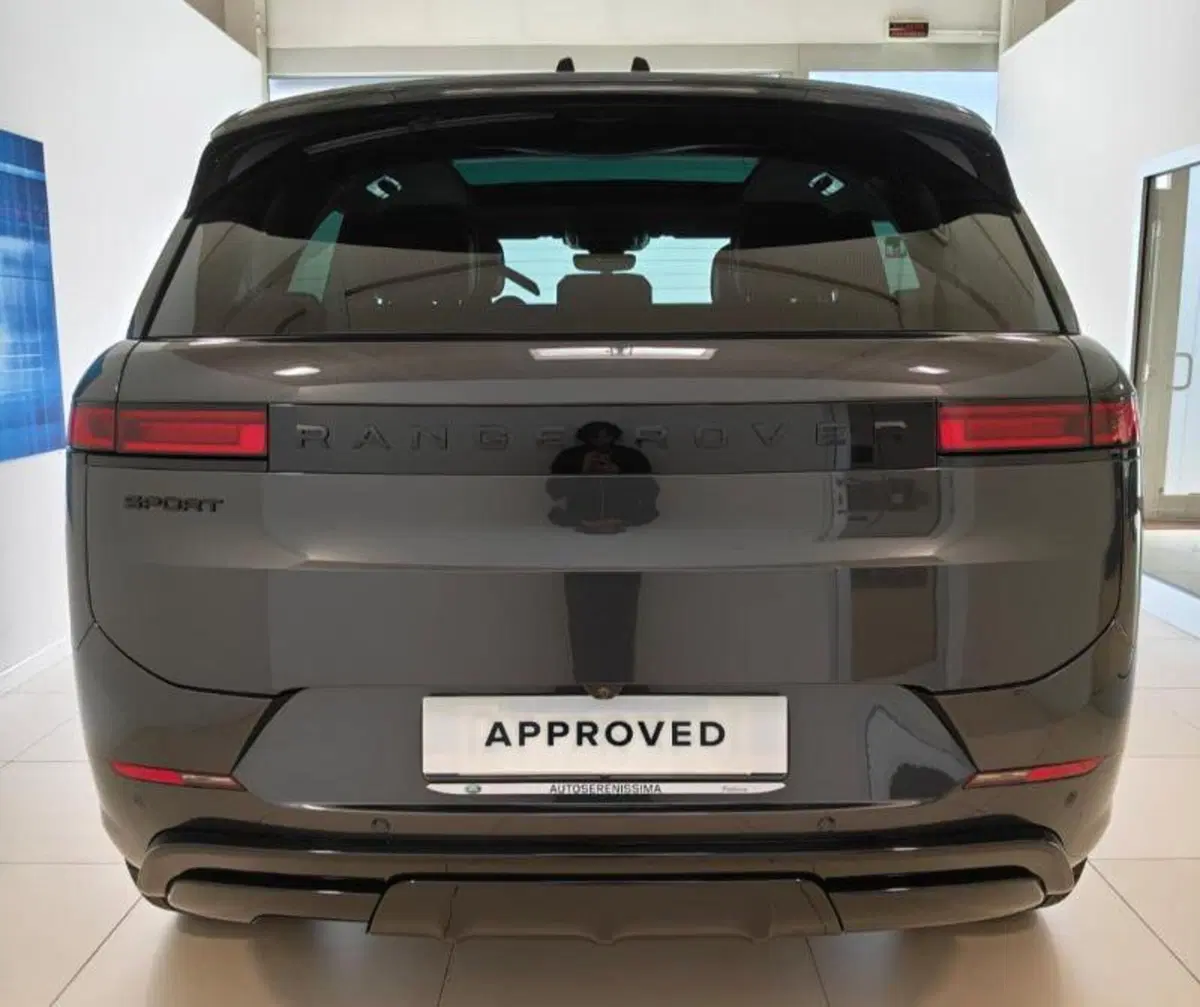 Land Rover Range Rover Sport usata a Venezia (9)