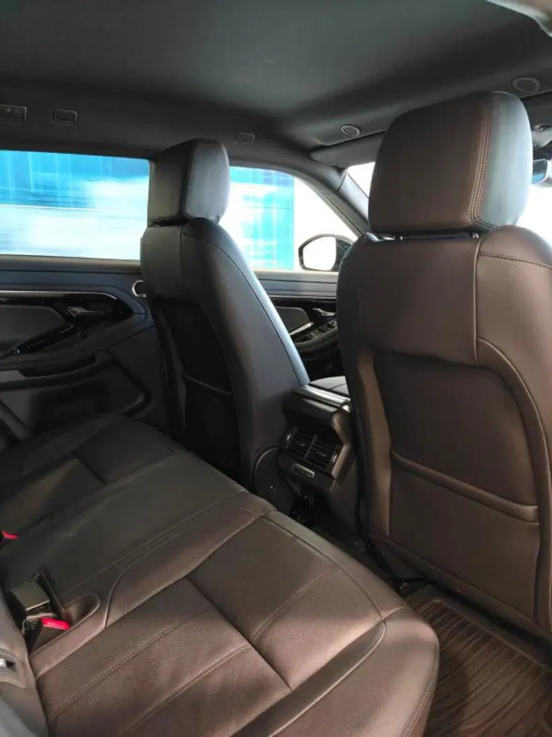 Land Rover Range Rover Evoque usata a Venezia (4)