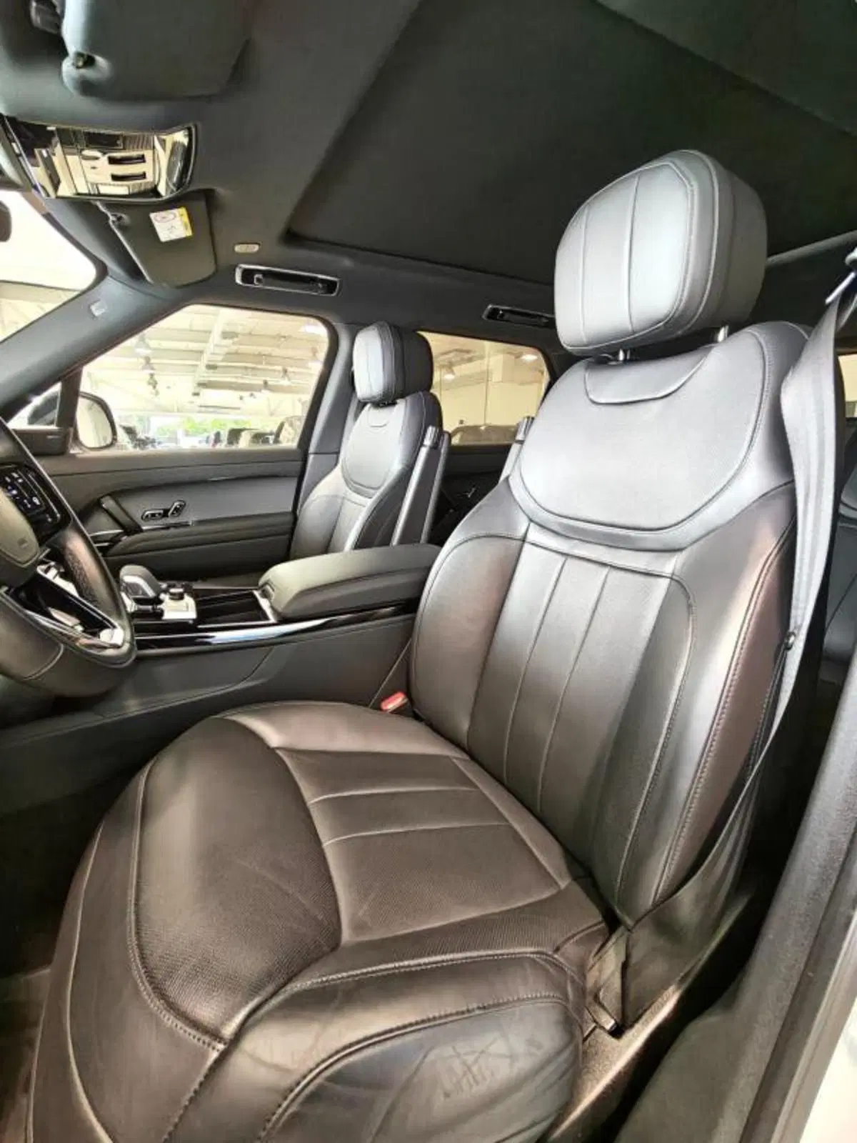 Land Rover Range Rover Sport usata a Venezia (11)